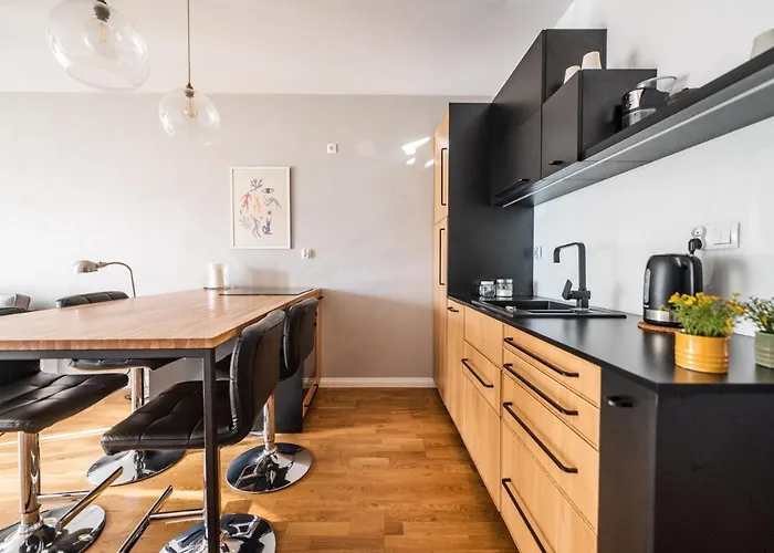 Krucza ~ Self Check-in 24h ~ Parking And Lift Apartman