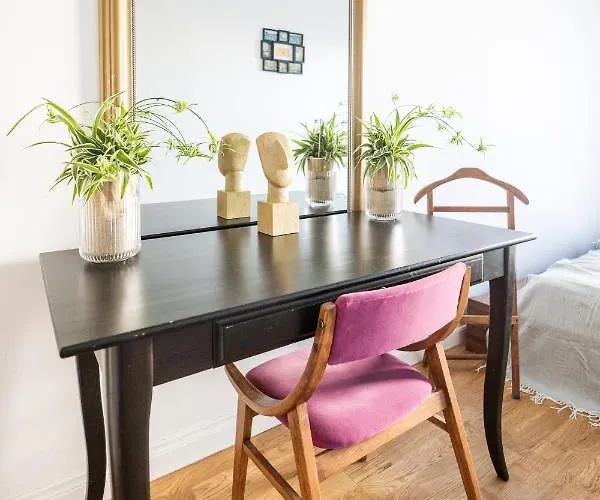 Krucza ~ Self Check-in 24h ~ Parking And Lift Apartman *