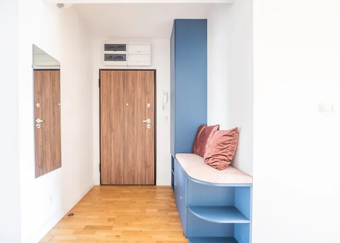 Krucza ~ Self Check-in 24h ~ Parking And Lift Apartman *