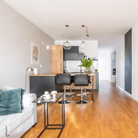 Krucza ~ Self Check-in 24h ~ Parking And Lift * Wrocław