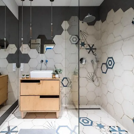 Krucza ~ Self Check-in 24h ~ Parking And Lift Apartman Wrocław