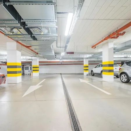 Apartment Krucza ~ Self Check-in 24h ~ Parking And Lift *