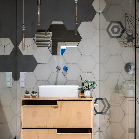 Krucza ~ Self Check-in 24h ~ Parking And Lift Apartamento Wrocław