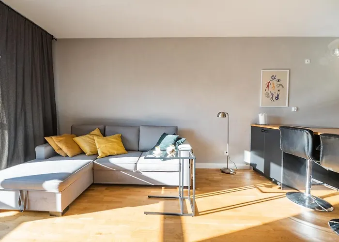 Krucza ~ Self Check-in 24h ~ Parking And Lift *